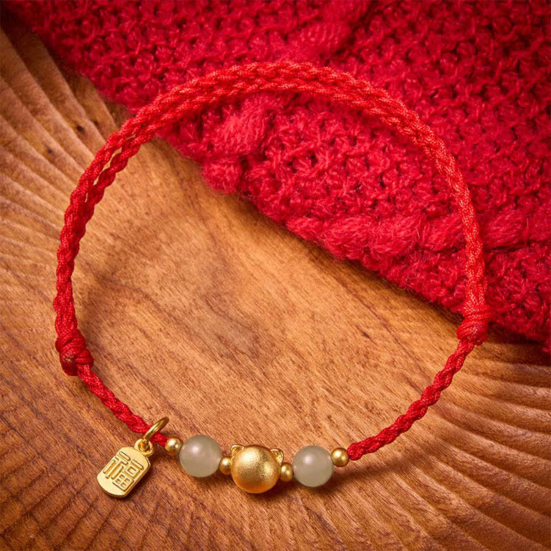 Buddha Stones Braccialetto con ciondolo a forma di gatto in rame e cordino rosso, personaggio Hetian Jade Fu, in giada. - Filo Rosso (Protezione ♥ Fortuna) - image 0