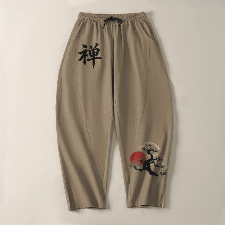 Buddha Stones Pantaloni da uomo affusolati in puro cotone con motivo zen bonsai tramonto e coulisse, con tasche. - image 13