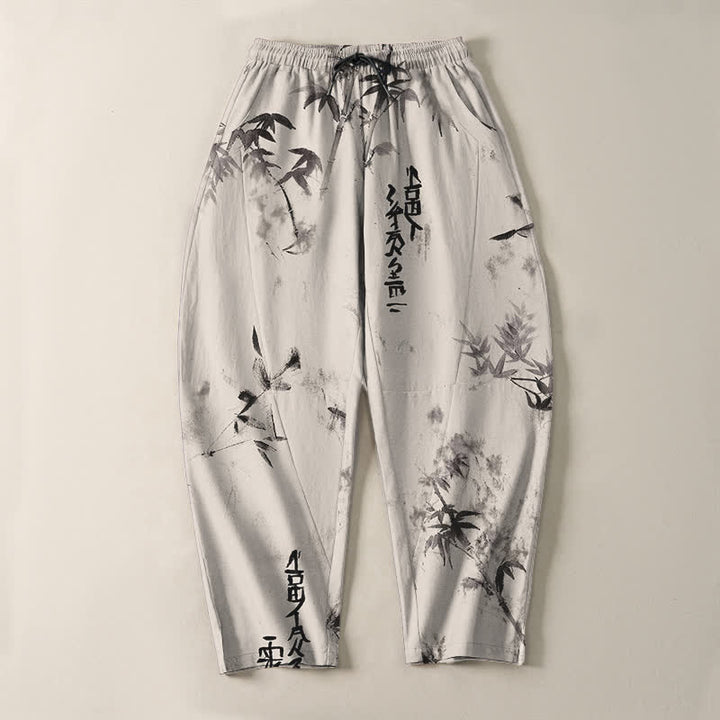 Buddha Stones Pantaloni da uomo affusolati con coulisse e tasche, in puro cotone, con motivo calligrafico Bamboo Ink e stampa a inchiostro. - image 2