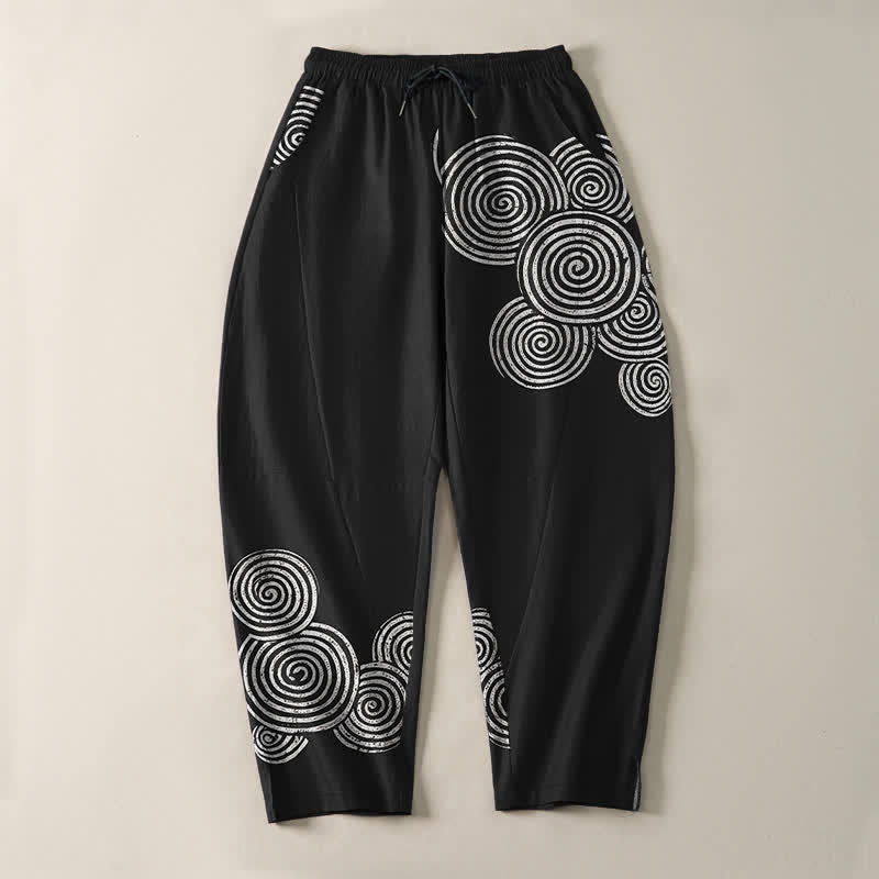 Buddha Stones Pantaloni da uomo affusolati in puro cotone con coulisse e motivo a spirale concentrica, dotati di tasche. - image 2