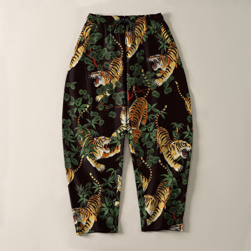 Buddha Stones Pantaloni da uomo affusolati con coulisse e tasche, in puro cotone, con stampa tigre e foglie di bambù. - image 9