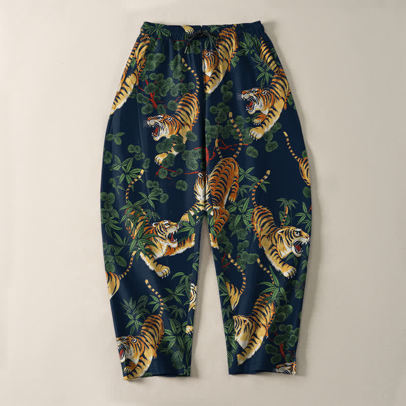 Buddha Stones Pantaloni da uomo affusolati con coulisse e tasche, in puro cotone, con stampa tigre e foglie di bambù. - image 13