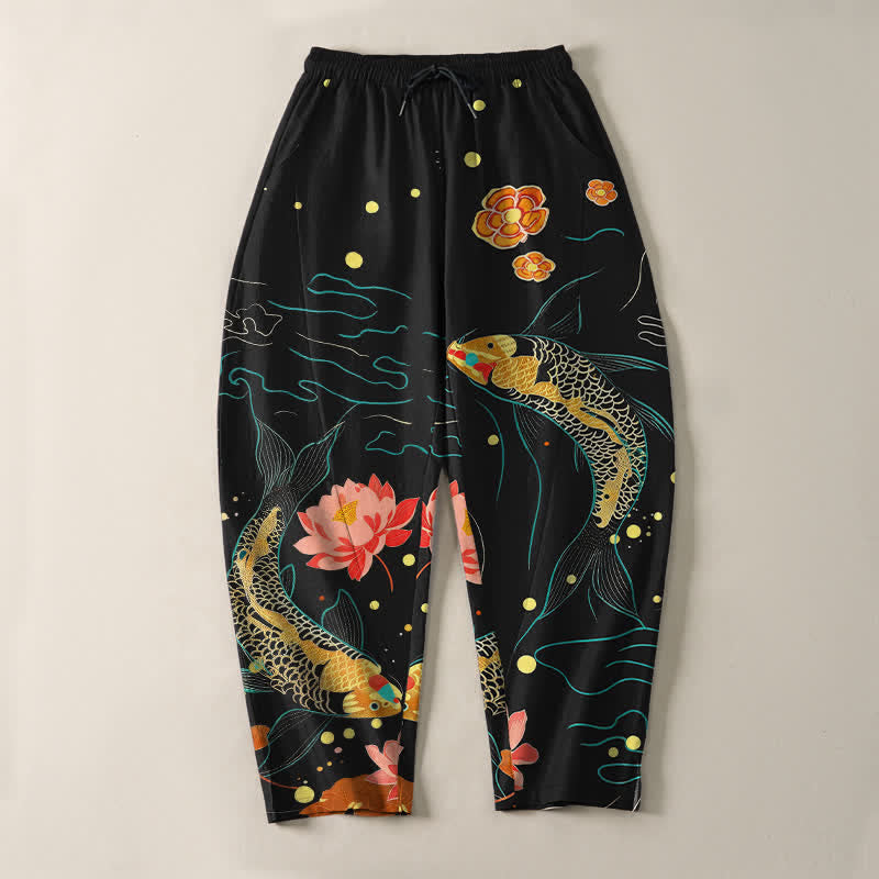 Buddha Stones Pantaloni da uomo affusolati con coulisse e tasche, in puro cotone, con motivo a onde di loto e koi dorati. - image 2