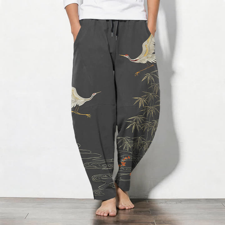 Buddha Stones Pantaloni da uomo affusolati con coulisse e tasche, in puro cotone, con motivo a onde di bambù e stampa gru. - Grigio tenue - US/UK/AU50, EU60 (5XL) - image 0