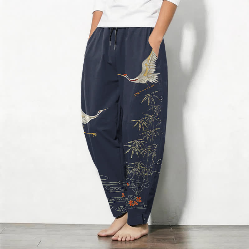 Buddha Stones Pantaloni da uomo affusolati con coulisse e tasche, in puro cotone, con motivo a onde di bambù e stampa gru. - image 8