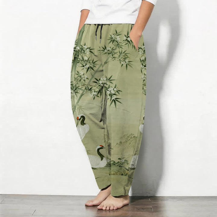Buddha Stones Pantaloni da uomo affusolati con coulisse e tasche, in puro cotone, con motivo paesaggio di gru e bambù. - image 12