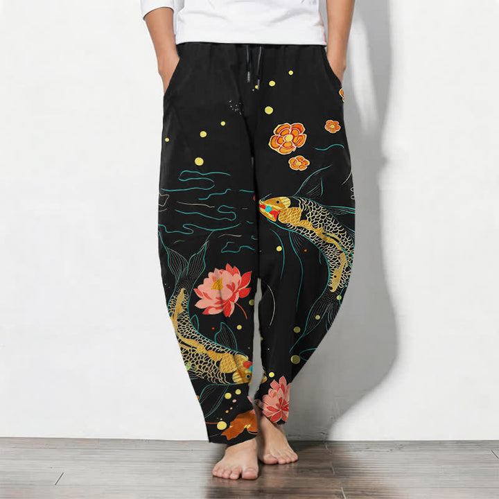 Buddha Stones Pantaloni da uomo affusolati con coulisse e tasche, in puro cotone, con motivo a onde di loto e koi dorati. - Nero - US/UK/AU50, EU60 (5XL) - image 0