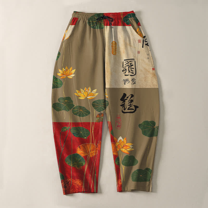 Buddha Stones Pantaloni da uomo affusolati con coulisse e tasche, in puro cotone, con motivo patchwork a calligrafia di loto. - image 9