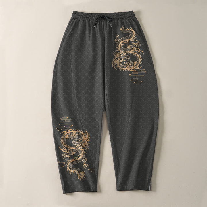 Buddha Stones Pantaloni da uomo affusolati in puro cotone con motivo drago dorato e coulisse, con tasche. - image 2