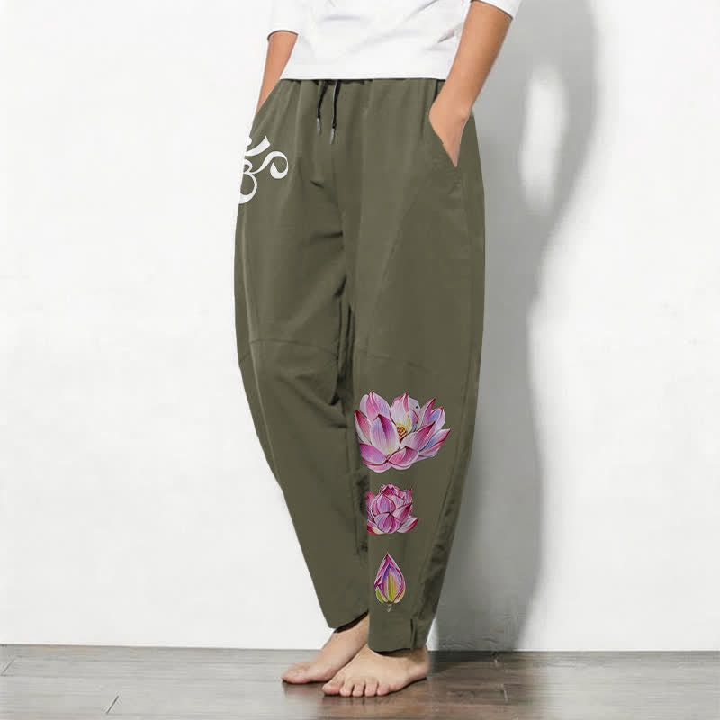 Buddha Stones Pantaloni da uomo affusolati in puro cotone rosa con motivo loto Om e coulisse, con tasche. - image 1