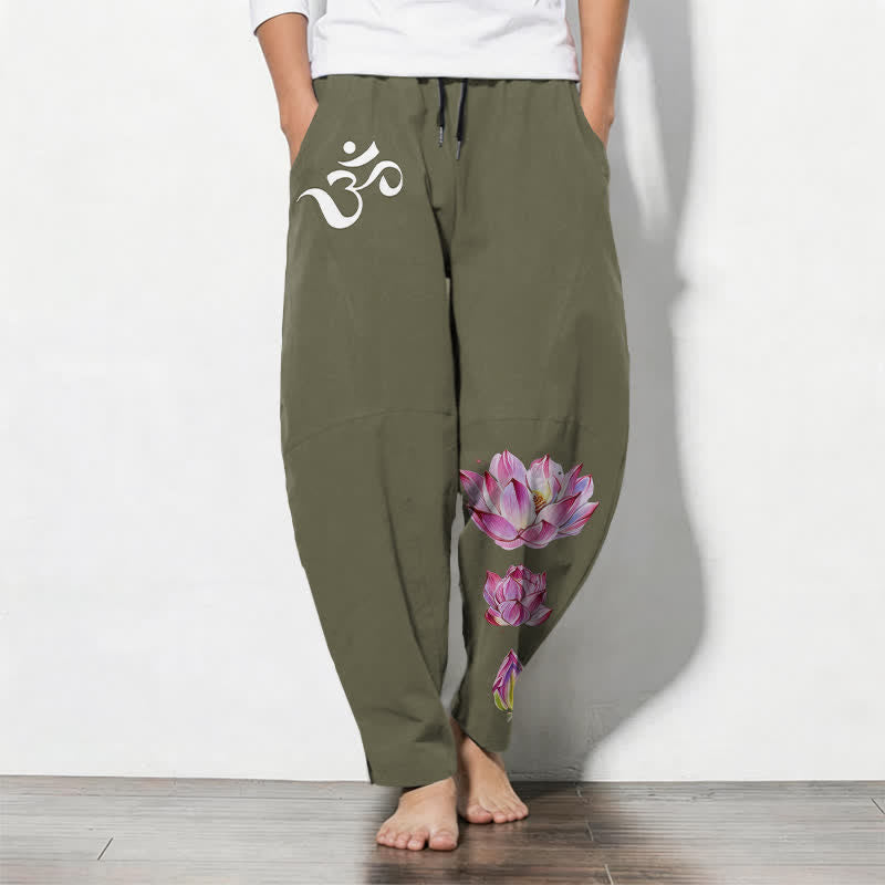 Buddha Stones Pantaloni da uomo affusolati in puro cotone rosa con motivo loto Om e coulisse, con tasche. - Verde oliva - US/UK/AU50, EU60 (5XL) - image 0