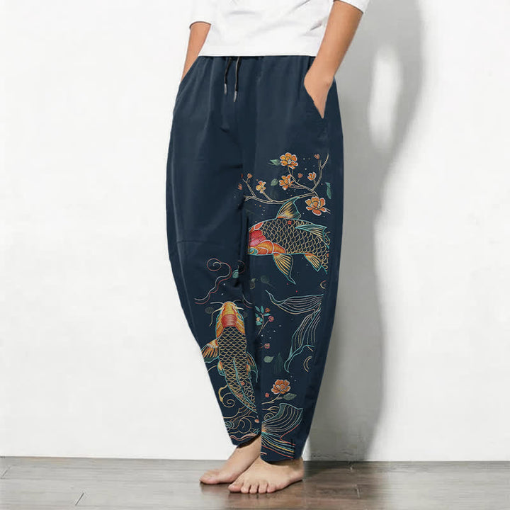 Buddha Stones Pantaloni da uomo affusolati con coulisse e tasche, in puro cotone, con motivo floreale e pesci koi. - image 12