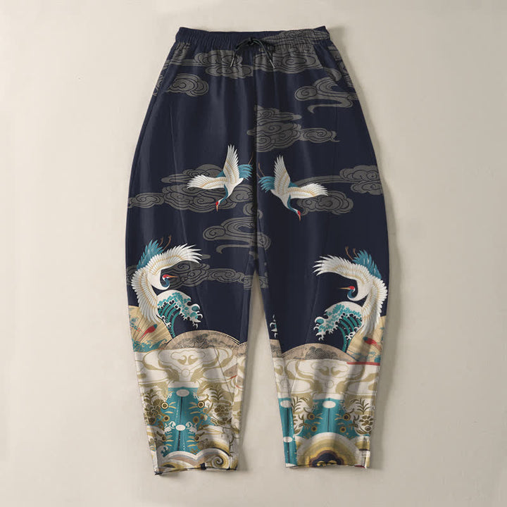 Buddha Stones Pantaloni da uomo affusolati con coulisse e tasche, in puro cotone, con motivo a onde e nuvole, stampa gru. - image 2