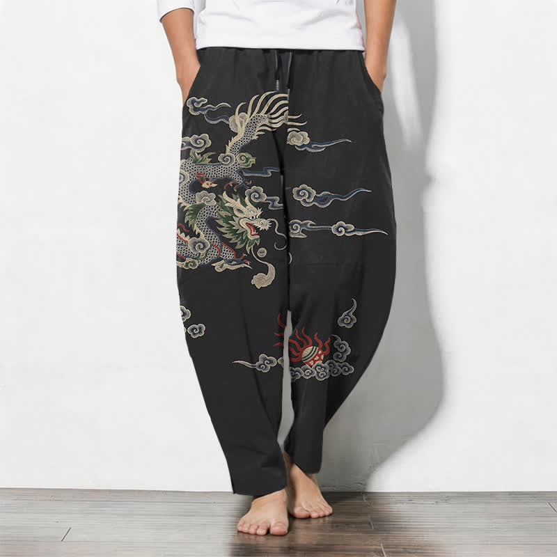 Buddha Stones Pantaloni da uomo affusolati con coulisse e tasche, in puro cotone, con motivo drago, nuvola e palla di fuoco. - Nero - US/UK/AU50, EU60 (5XL) - image 11