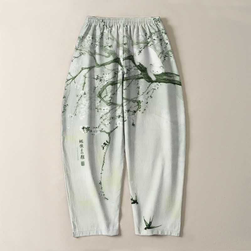Buddha Stones Pantaloni da uomo affusolati con coulisse e tasche, in puro cotone, con stampa di gatto color prugna e inchiostro. - image 14