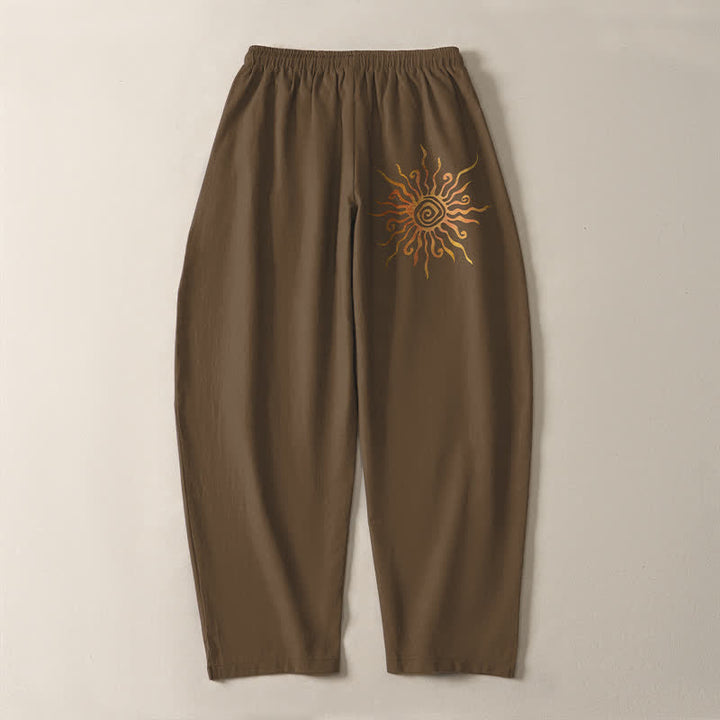 Buddha Stones Pantaloni da uomo affusolati in puro cotone con motivo a spirale "Sole Dorato" e coulisse, con tasche. - image 14