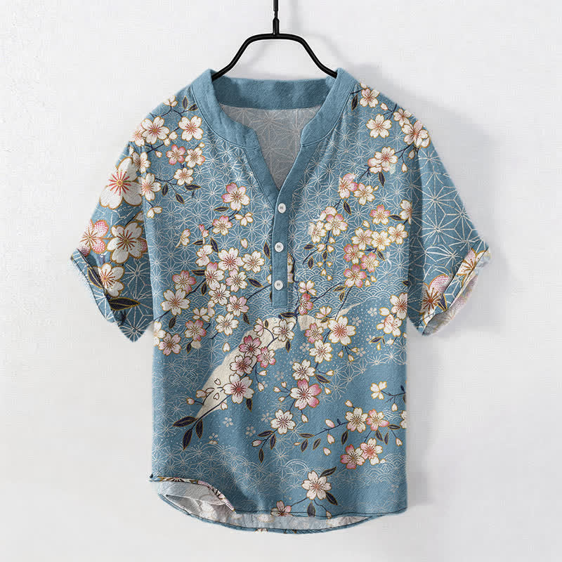 Buddha Stones Camicia da uomo a maniche corte con mezza abbottonatura e motivo geometrico a fiori di ciliegio in cotone. - Azzurro cielo chiaro - US/UK/AU50, EU60 (5XL) - image 0