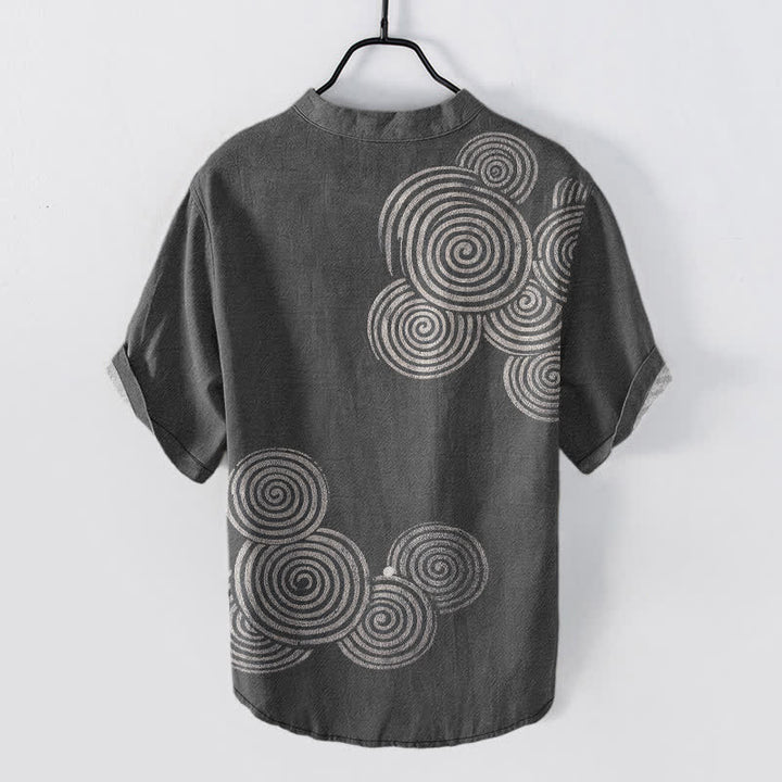 Buddha Stones Camicia da uomo a maniche corte con mezzo bottone e motivo a spirale in cotone. - image 6