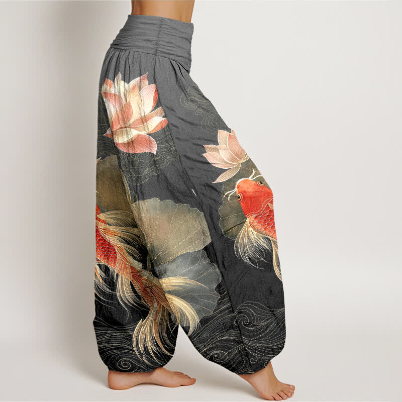 Buddha Stones Eleganti pantaloni harem da donna in cotone con motivo a carpe koi dorate e loto, con elastico in vita. - image 10