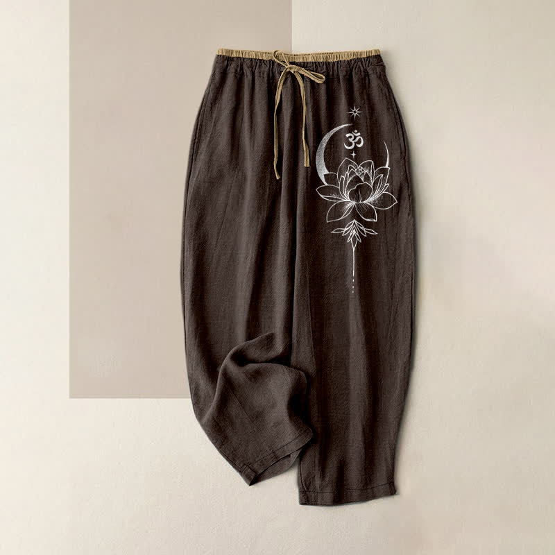 Buddha Stones Pantaloni da donna in puro cotone con elastico in vita e tasche, fantasia loto, luna e Om. - Marrone sella - US16, UK/AU20, EU48 (3XL) - image 4