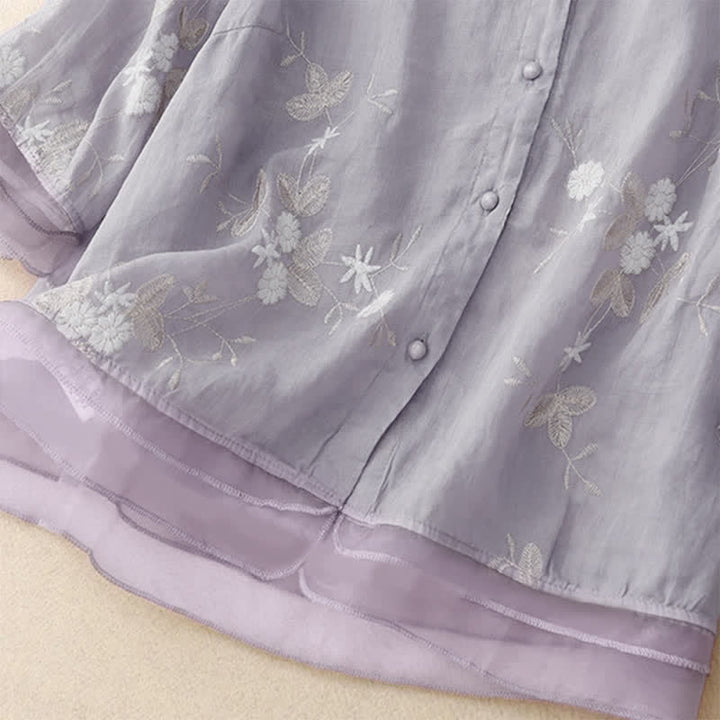 Camicia da donna a maniche corte con scollo rotondo e motivo floreale ricamato a petali, Buddha Stones. - image 2
