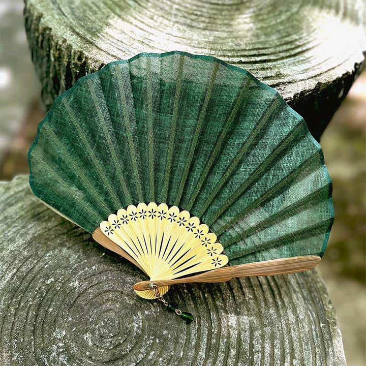 Buddha Stones Elegante ventaglio pieghevole in stile Hanfu con texture in cotone e lino e bambù, 21,5 cm. - Verde - Dimensioni da chiuso: circa 21,5 cm / 8,5 pollici - image 0