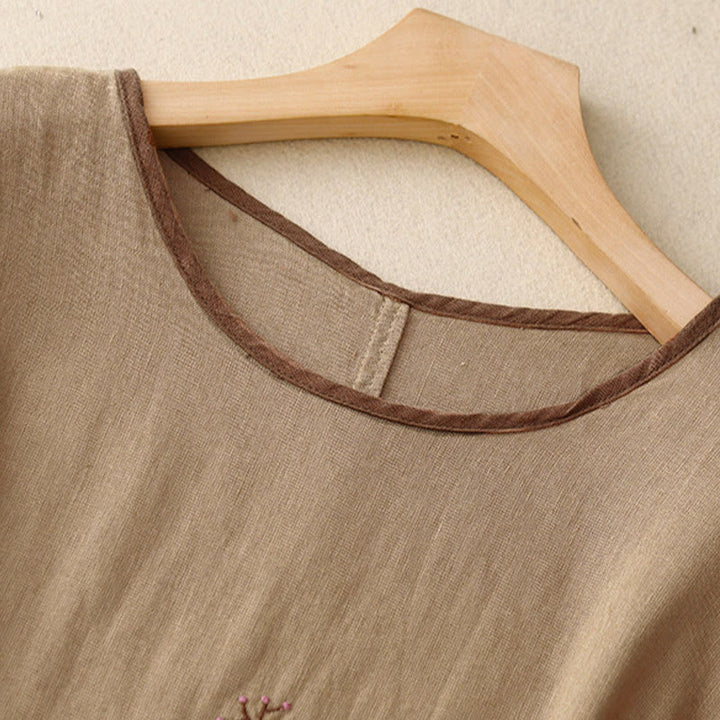 T-shirt da donna a maniche corte con scollo rotondo e coulisse, con ricamo di un albero e motivo Buddha Stones. - image 17
