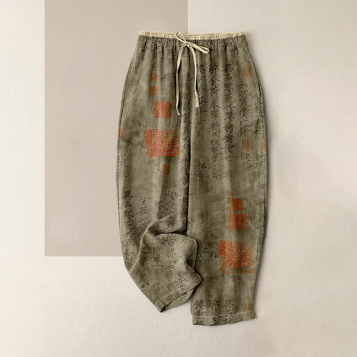 Buddha Stones Pantaloni da donna in puro cotone con elastico in vita e tasche, con motivo a sigillo e calligrafia vintage. - Oliva - US16, UK/AU20, EU48 (3XL) - image 4