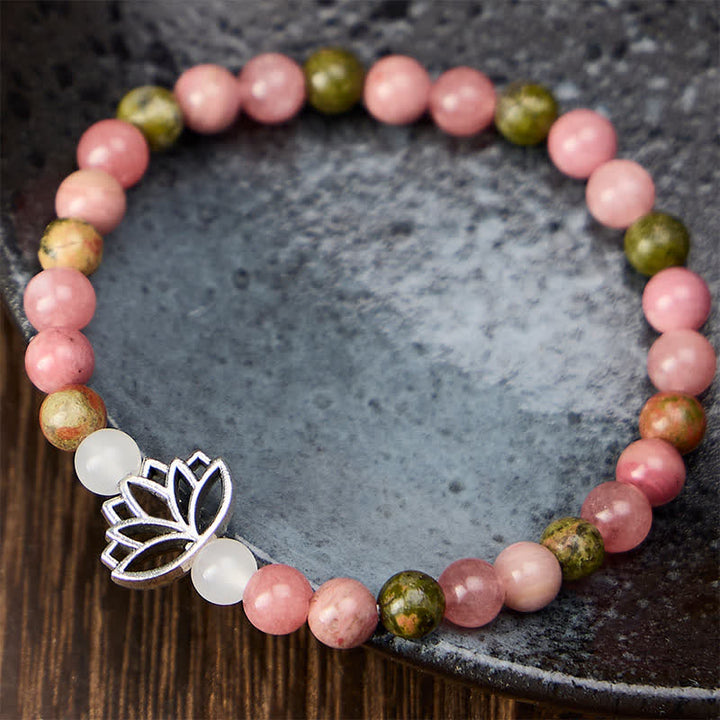 Buddha Stones Bracciale con rodonite, unakite, giada bianca, loto, amore e illuminazione - image 1