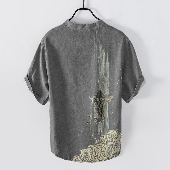Buddha Stones Camicia da uomo a maniche corte con mezzo bottone e stampa di carpe koi in cotone, motivo a onde d'acqua. - image 6