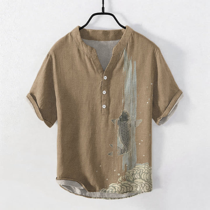 Buddha Stones Camicia da uomo a maniche corte con mezzo bottone e stampa di carpe koi in cotone, motivo a onde d'acqua. - Tan - US/UK/AU50, EU60 (5XL) - image 10