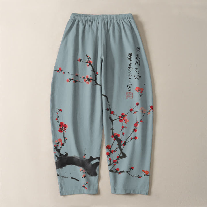Buddha Stones Pantaloni da uomo affusolati con coulisse e tasche, in puro cotone, con motivo a fiori di pruno e scritta calligrafica. - image 10