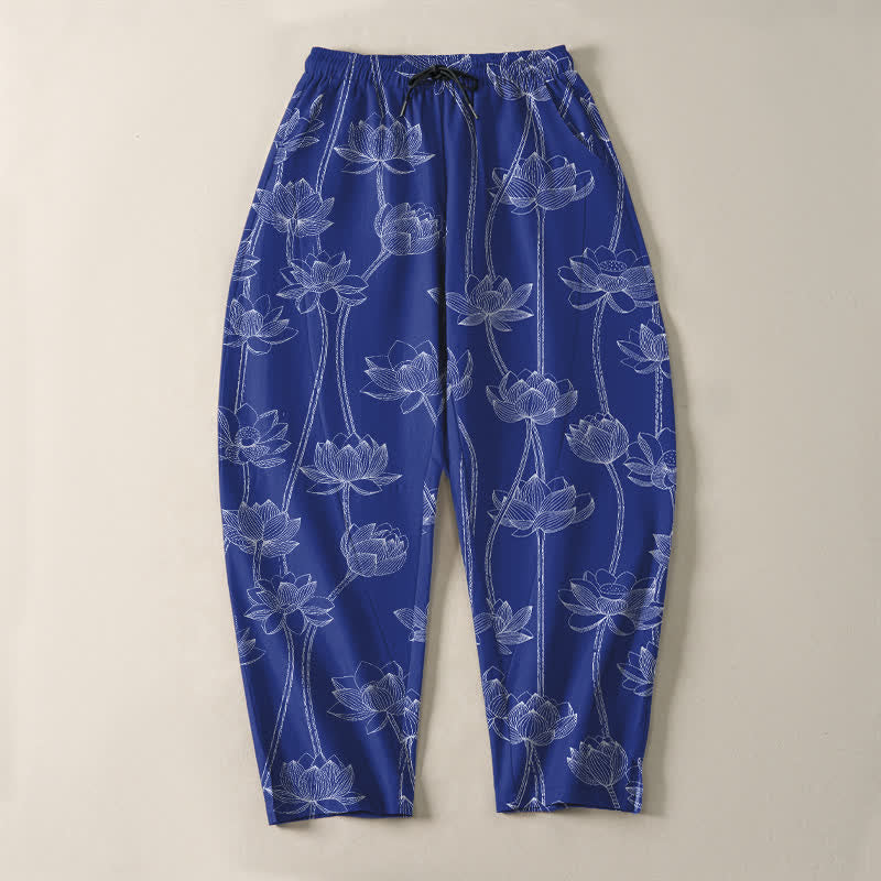 Buddha Stones Pantaloni da uomo affusolati con coulisse e tasche, in puro cotone bianco con motivo a loto stilizzato. - image 2