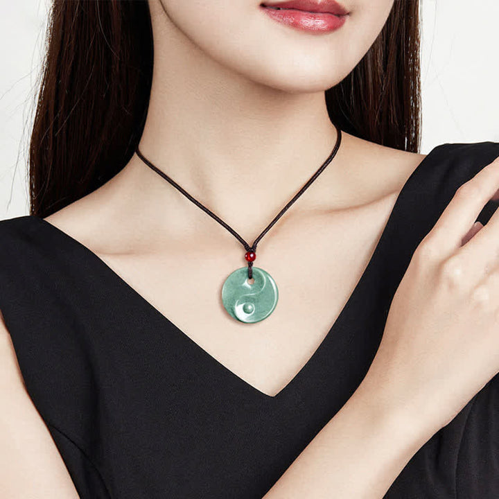 Buddha Stones Collana con cordino intrecciato in giada verde con simbolo Yin Yang e equilibrio - image 9
