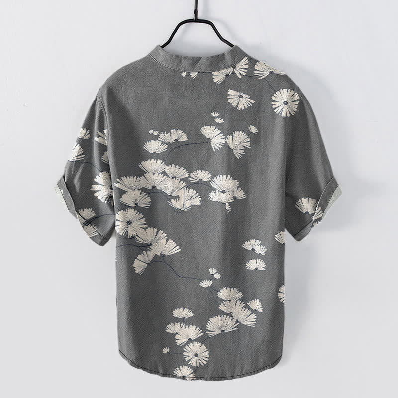 Buddha Stones Camicia da uomo a maniche corte con mezza abbottonatura, in cotone bianco con motivo a margherite. - image 8