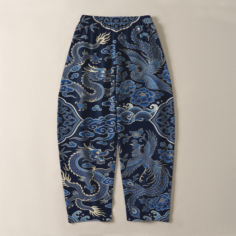 Buddha Stones Pantaloni da uomo affusolati con coulisse e tasche, in puro cotone, con motivo drago azzurro e nuvole. - image 3