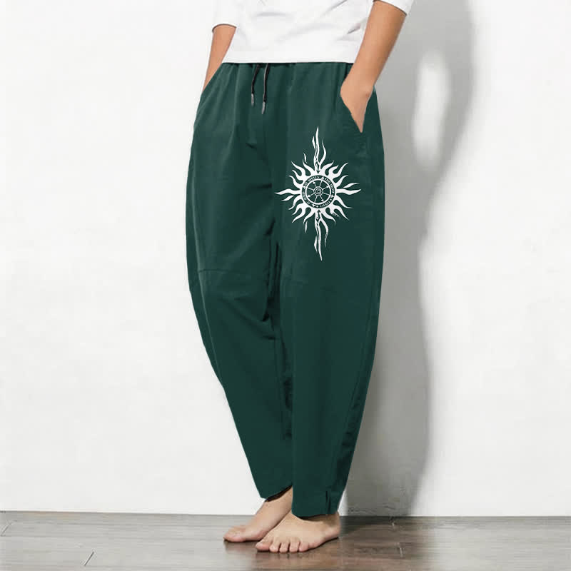 Buddha Stones Pantaloni da uomo affusolati in puro cotone con motivo tribale a sole e coulisse, con tasche. - image 12