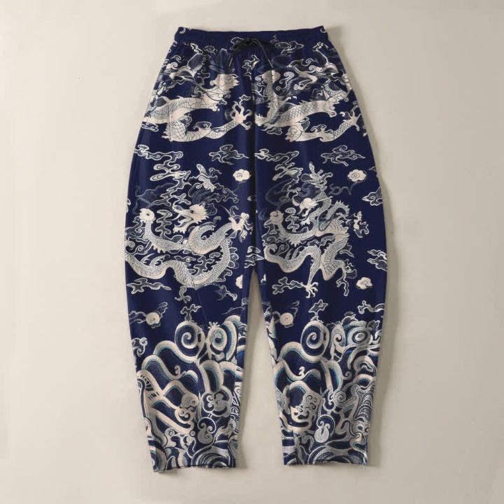 Buddha Stones Pantaloni da uomo affusolati in puro cotone con motivo a onde di drago e coulisse, con tasche. - image 2