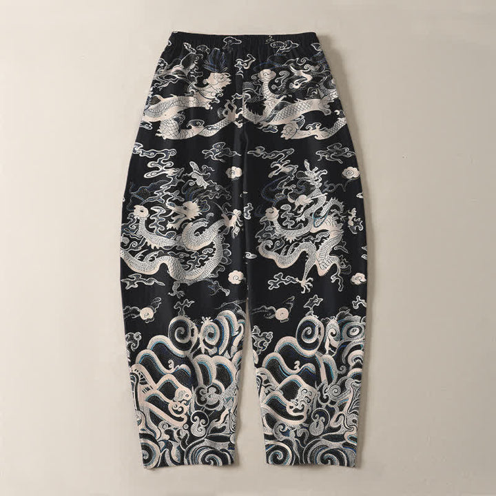 Buddha Stones Pantaloni da uomo affusolati in puro cotone con motivo a onde di drago e coulisse, con tasche. - image 10
