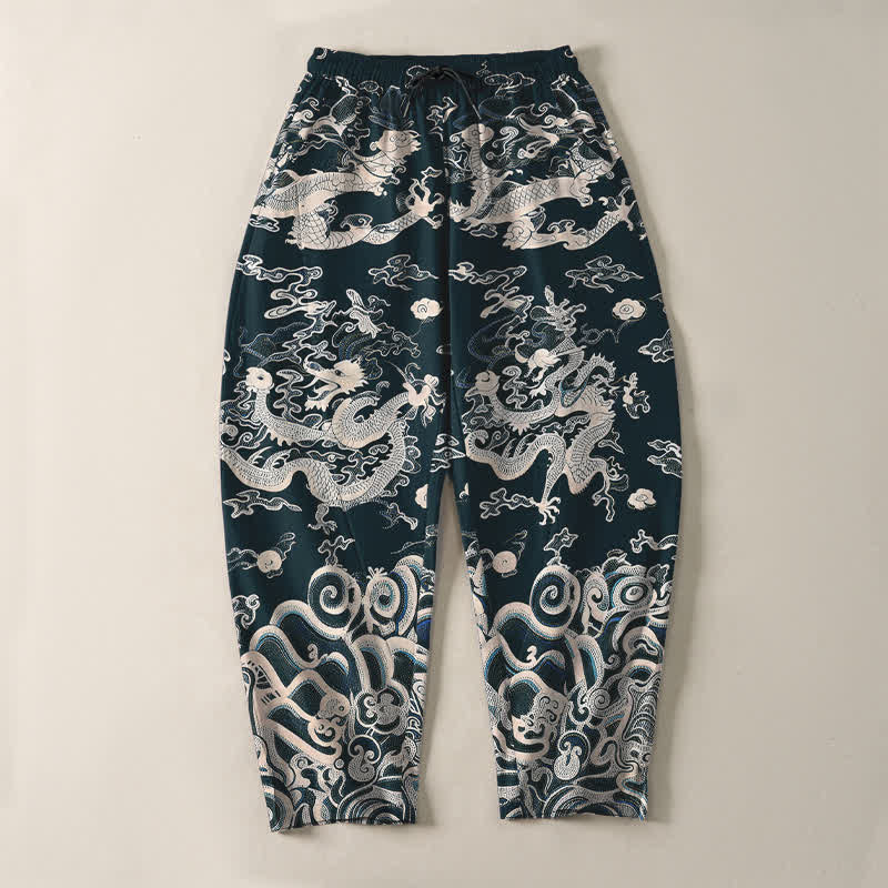 Buddha Stones Pantaloni da uomo affusolati in puro cotone con motivo a onde di drago e coulisse, con tasche. - image 13
