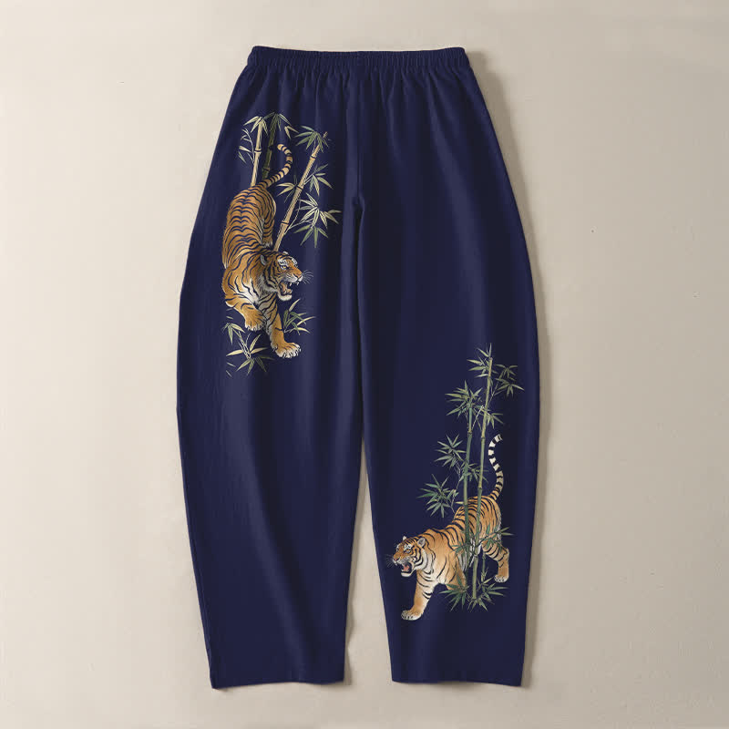 Buddha Stones Pantaloni da uomo affusolati in puro cotone con coulisse e motivo tigre e bambù, con tasche. - image 14