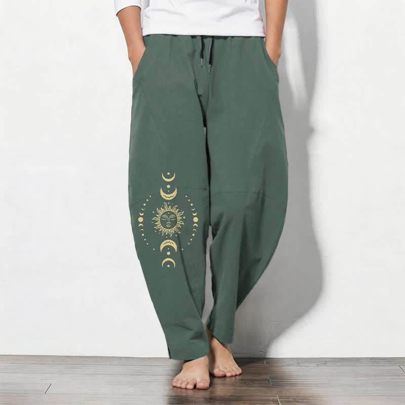 Buddha Stones Pantaloni da uomo affusolati in puro cotone con motivo celeste sole e luna e coulisse, con tasche. - Verde mare - US/UK/AU50, EU60 (5XL) - image 0