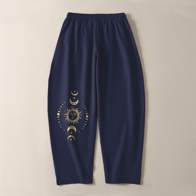 Buddha Stones Pantaloni da uomo affusolati in puro cotone con motivo celeste sole e luna e coulisse, con tasche. - image 10