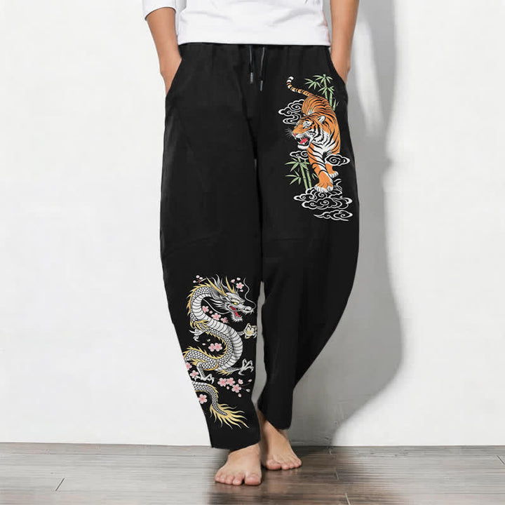 Buddha Stones Pantaloni da uomo affusolati con coulisse e tasche, in puro cotone, con stampa tigre e drago. - Nero - US/UK/AU50, EU60 (5XL) - image 0