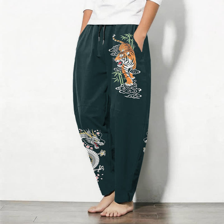 Buddha Stones Pantaloni da uomo affusolati con coulisse e tasche, in puro cotone, con stampa tigre e drago. - image 12