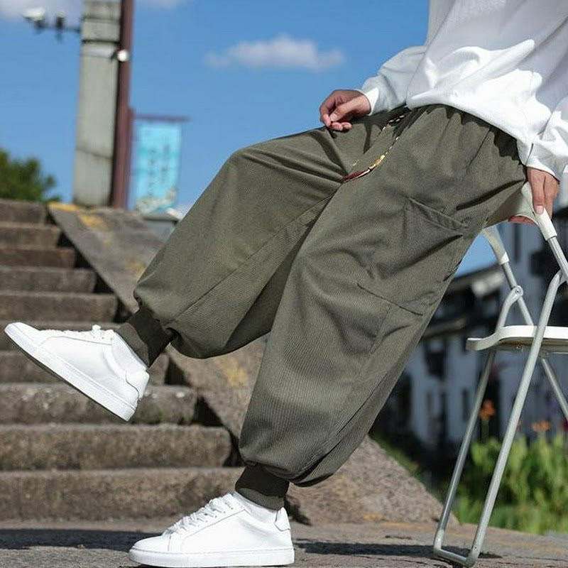 Buddha Stones Pantaloni casual autunno/inverno con coulisse e tasche applicate, pantaloni alla caviglia da uomo affusolati con tasca - Verde oliva - US/UK/AU46, EU56 (5XL) - image 0