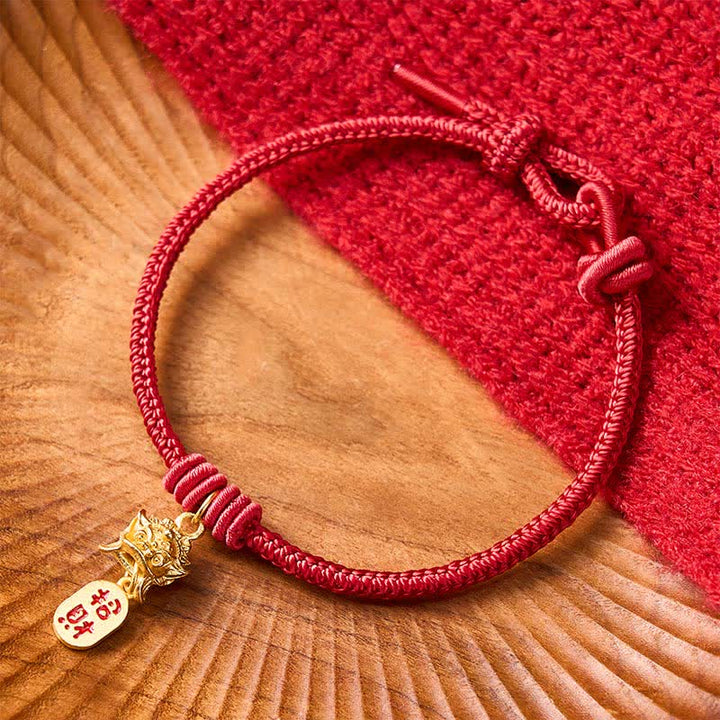 Buddha Stones Braccialetto della ricchezza con filo rosso e personaggio Pi Xiu Fu in rame - image 12