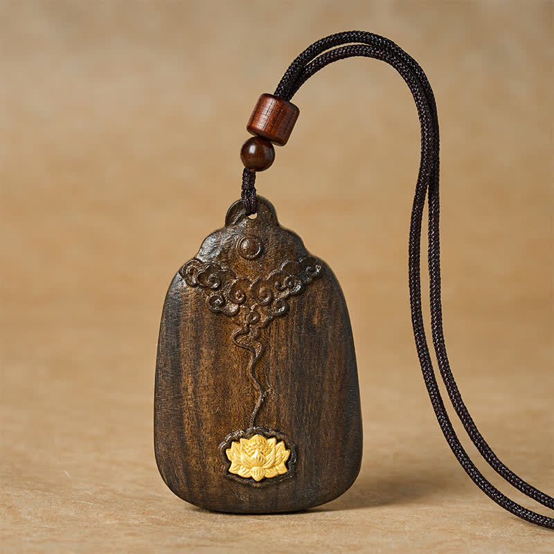 Buddha Stones Collana con ciondolo Sappanwood Auspicious Clouds Loto intagliato Nuovi Inizi - Benedizione del Loto delle Nuvole - image 0