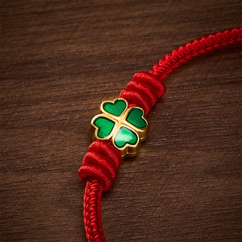 Buddha Stones Braccialetto portafortuna a forma di cuore con corda rossa intrecciata a mano e quadrifoglio verde. - image 4