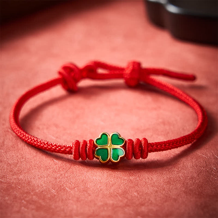 Buddha Stones Braccialetto portafortuna a forma di cuore con corda rossa intrecciata a mano e quadrifoglio verde. - image 3